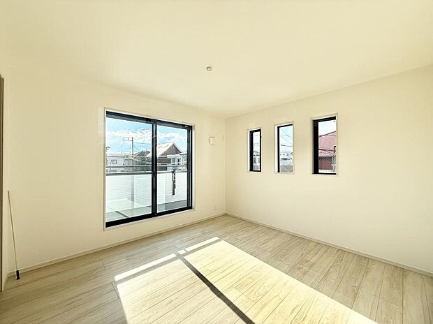 ■陽射しが差し込む暖かいお部屋