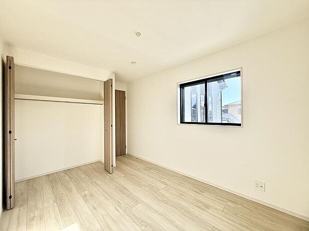 ■大きな収納で荷物がスッキリ片付きます