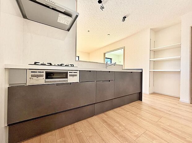 ■家族の絆を深める、温もりのあるキッチン