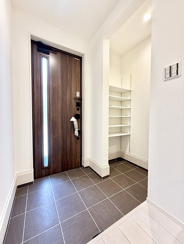 ■ ここから始まる一日、すっきり整った玄関