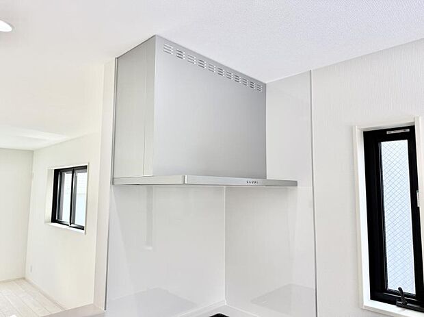 ■調理時の蒸気や匂いが換気扇に誘導され、効率的に排煙ができます。