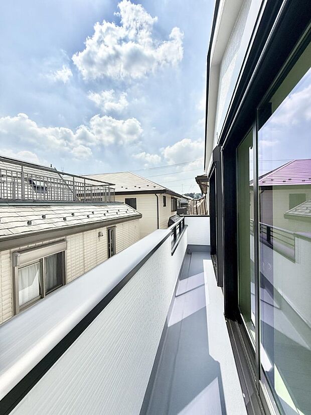 ■ 季節の移ろいを感じられる開放的な空間です