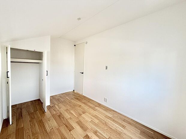 ■落ち着いた色合いのお部屋で穏やかな時間を楽しめます