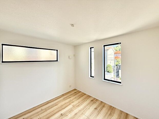 ■落ち着いた雰囲気のお部屋で心が安らぐ空間