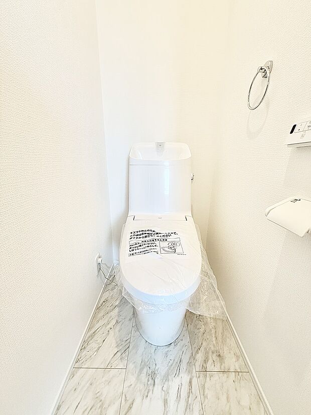 ■清潔で環境にも優しいシャワートイレ  