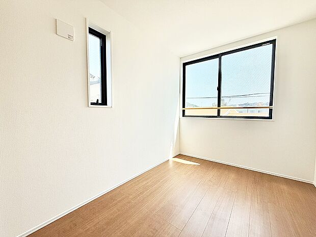 ■落ち着いた雰囲気のお部屋で心が安らぐ空間