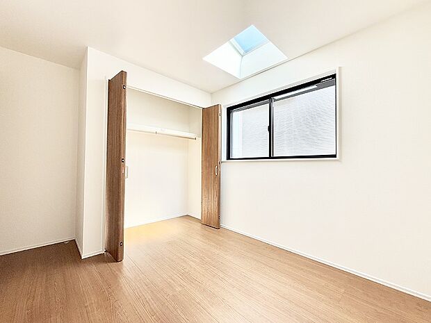 ■大きな収納で荷物がスッキリ片付きます  