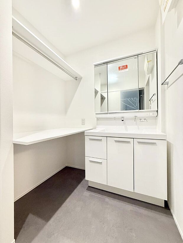 ■朝の準備がスムーズにできる広さです