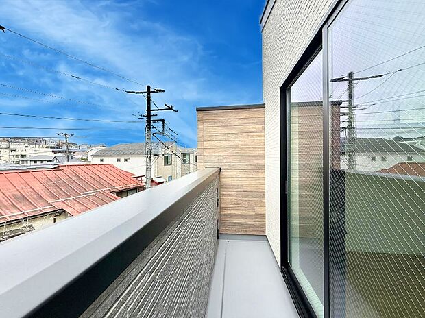 ■ 季節の移ろいを感じられる開放的な空間です