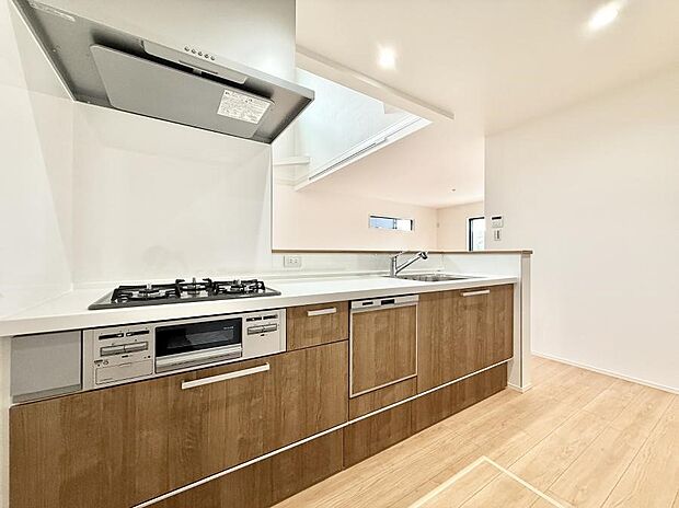 ■シンプルで機能的、毎日使いやすいキッチン