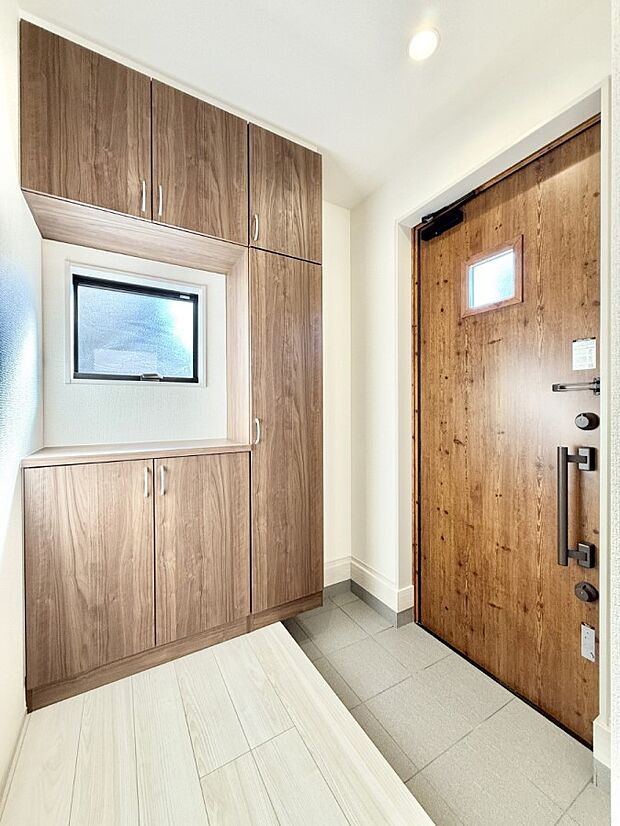 ■広々、綺麗な玄関でお客様をお出迎え!