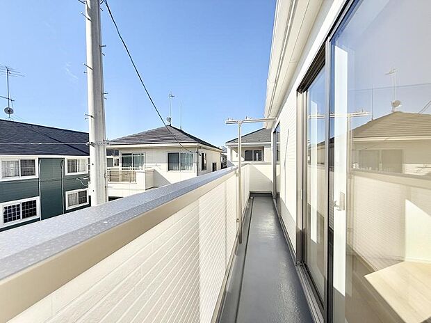 ■ 季節の移ろいを感じられる開放的な空間です