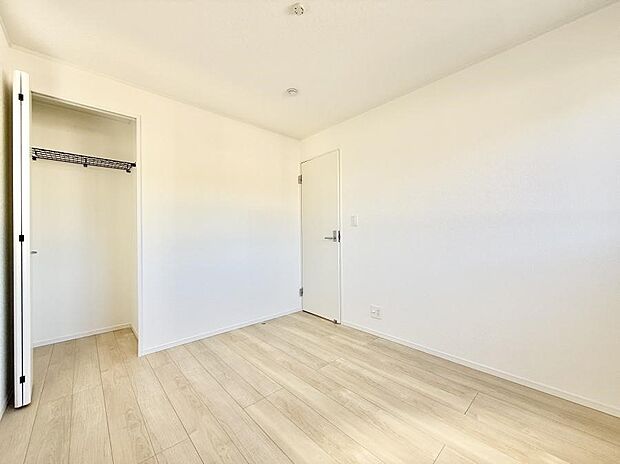 ■落ち着いた色合いのお部屋で穏やかな時間を楽しめます