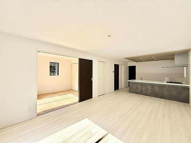 ■シンプルで美しく心地よい時間を生むキッチン空間