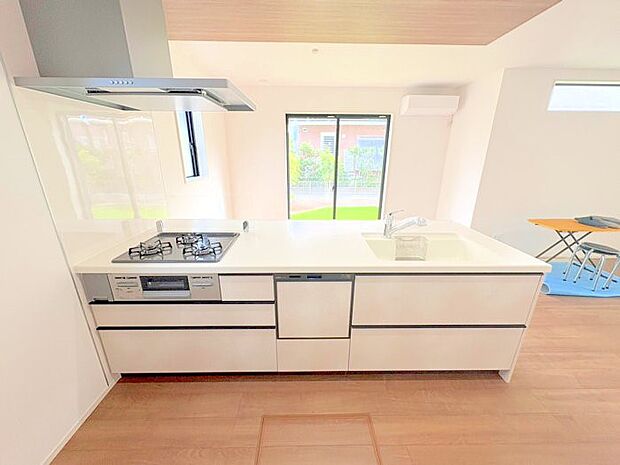 ■美味しい時間が生まれる、笑顔あふれるキッチン