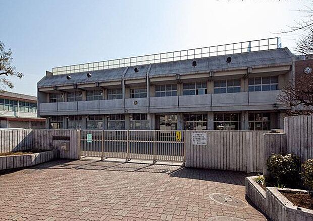 中学校 2260m 横浜市立緑が丘中学校