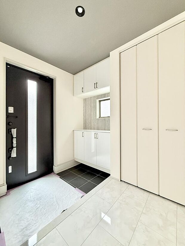 ■ ここから始まる一日、すっきり整った玄関