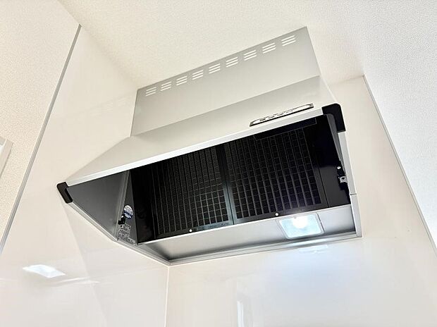 ■調理時の蒸気や匂いが換気扇に誘導され、効率的に排煙ができます。