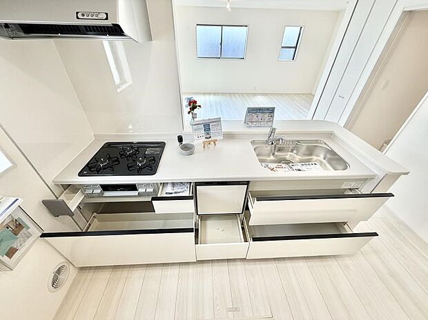 ■家族の絆を深める、温もりのあるキッチン