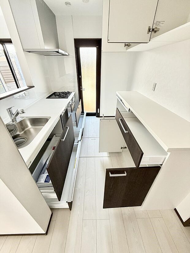 ■家族の絆を深める、温もりのあるキッチン