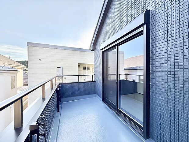 ■ 季節の移ろいを感じられる開放的な空間です