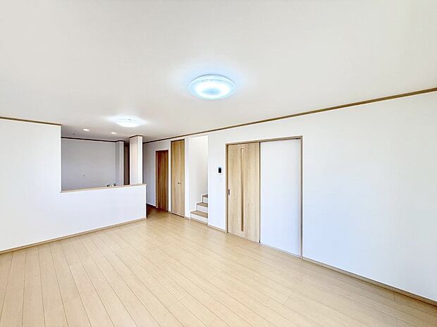 ■くつろぎと笑顔が集まる、心温まるリビング