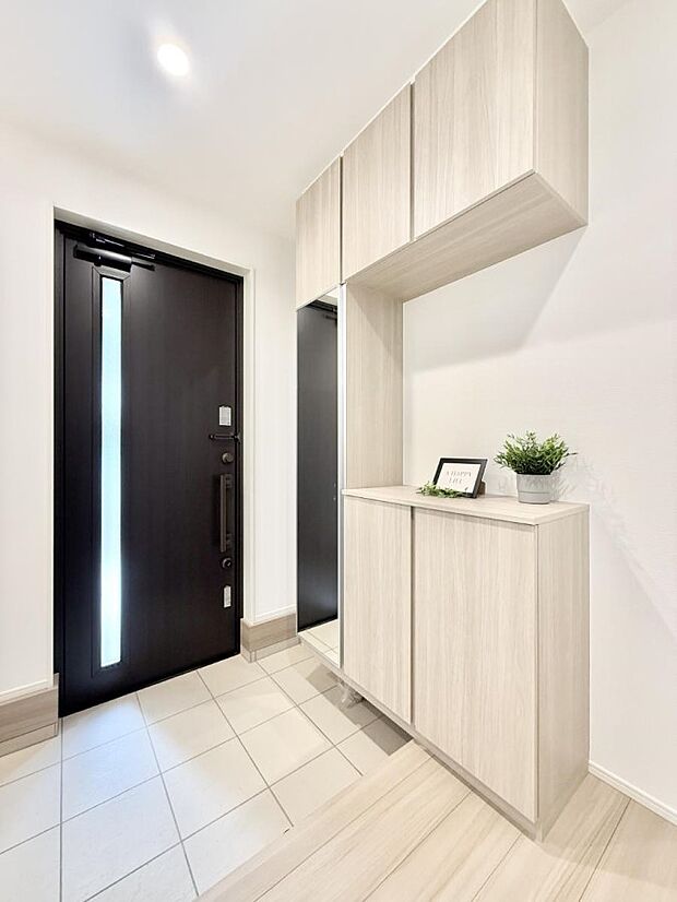 ■ シンプルで美しく、快適な暮らしの入り口