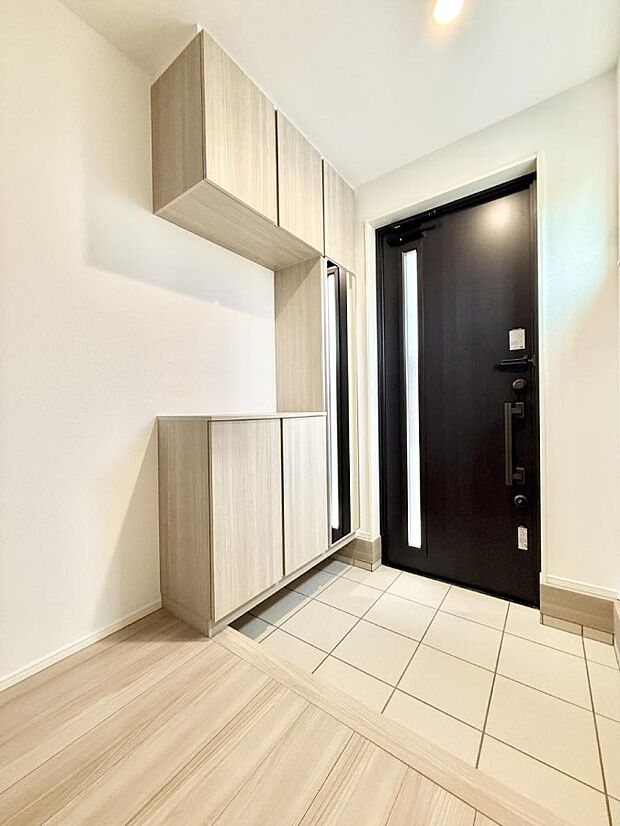 ■ 毎日を気持ちよく迎える、明るく温もりのある玄関