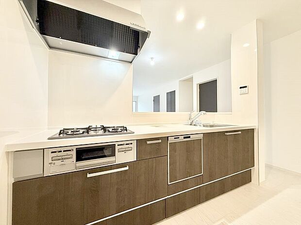 ■シンプルで機能的、毎日使いやすいキッチン