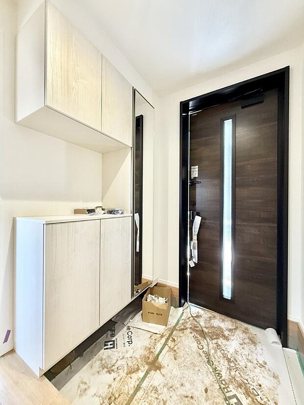 ■ 毎日を気持ちよく迎える、明るく温もりのある玄関