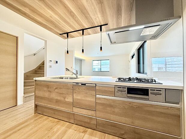 ■美味しい時間が生まれる、笑顔あふれるキッチン