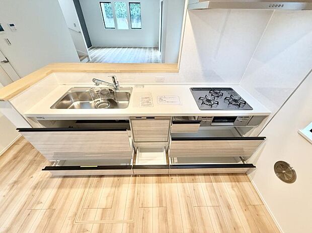 ■シンプルで機能的、毎日使いやすいキッチン