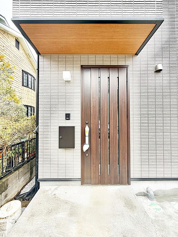 ■ 家族とゲストをやさしく迎える、心温まる玄関