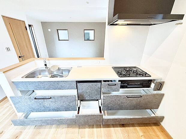 ■美味しい時間が生まれる、笑顔あふれるキッチン