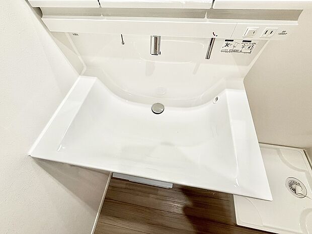 ■手洗いや顔を洗う時も快適に使える便利なシャワー