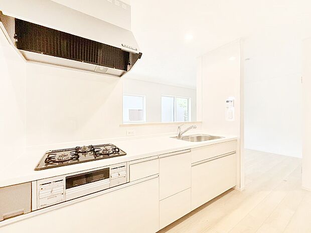 ■シンプルで美しく心地よい時間を生むキッチン空間