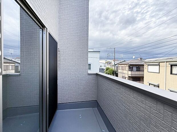 ■ 季節の移ろいを感じられる開放的な空間です