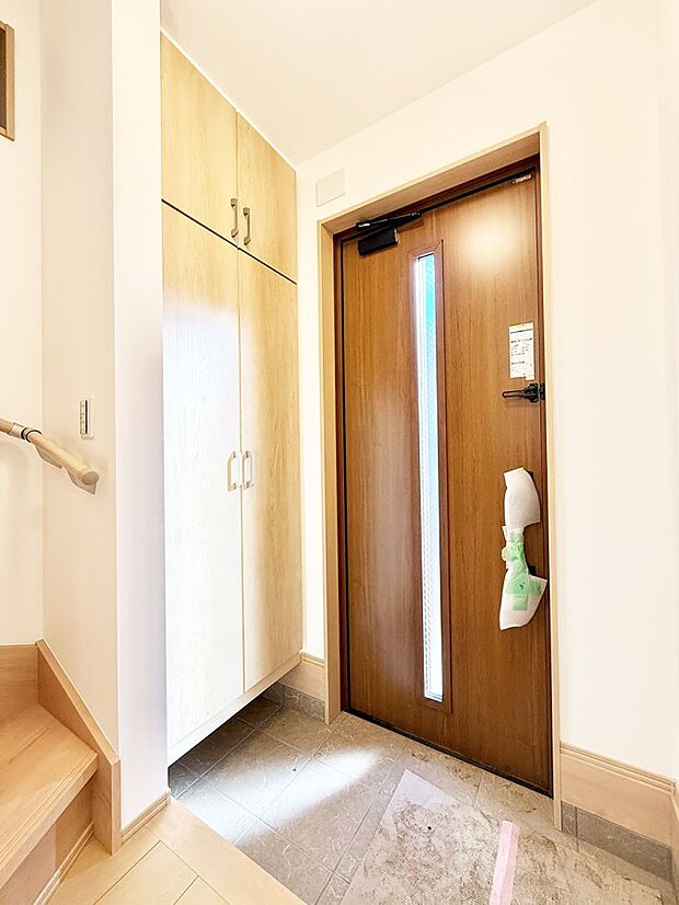 ■ 毎日を気持ちよく迎える、明るく温もりのある玄関