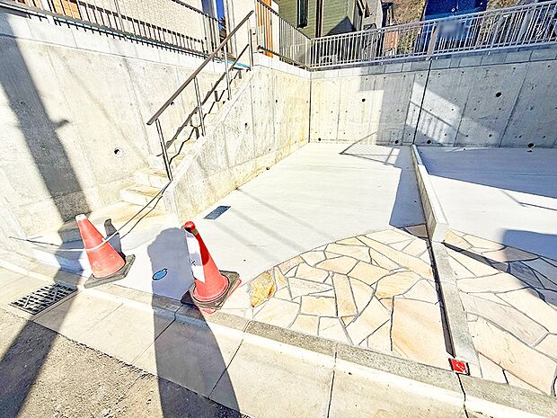 ■自宅にある駐車スペースなので安心ですね