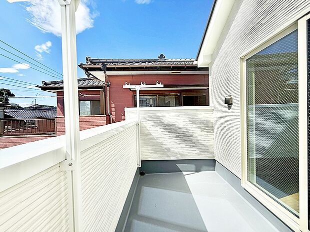 ■ 季節の移ろいを感じられる開放的な空間です