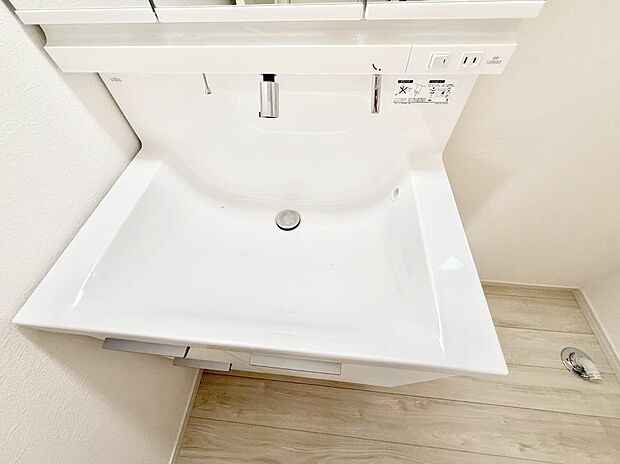 ■手洗いや顔を洗う時も快適に使える便利なシャワー