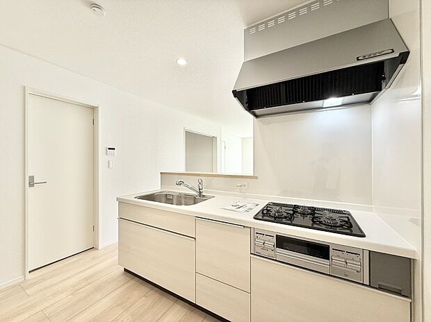 ■シンプルで美しく心地よい時間を生むキッチン空間