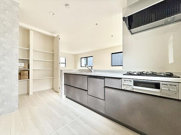 ■美味しい時間が生まれる、笑顔あふれるキッチン