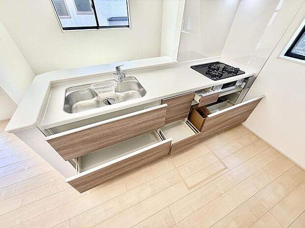 ■家族の絆を深める、温もりのあるキッチン