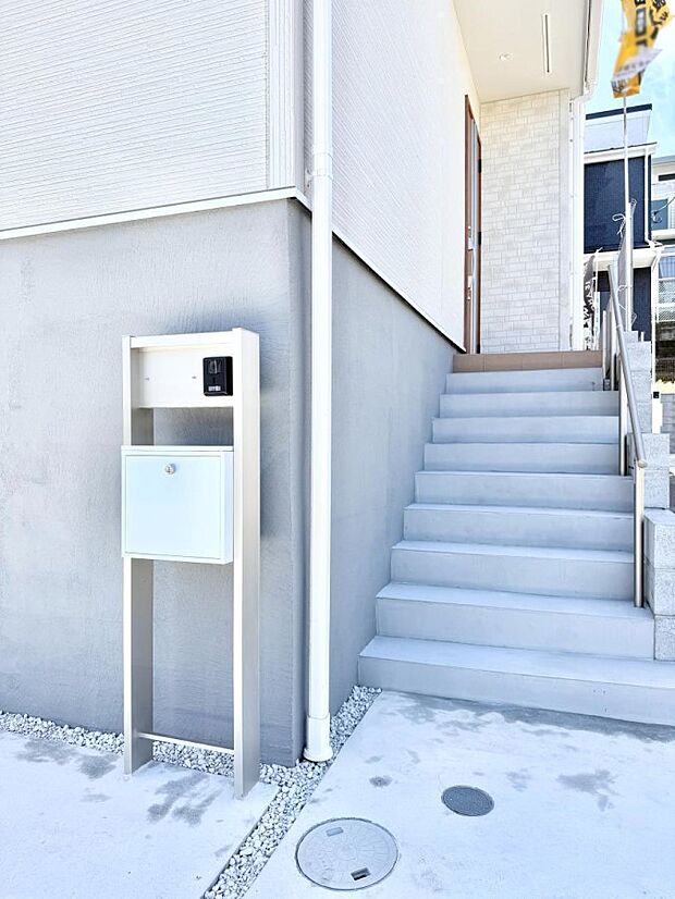 ■ 家族とゲストをやさしく迎える、心温まる玄関