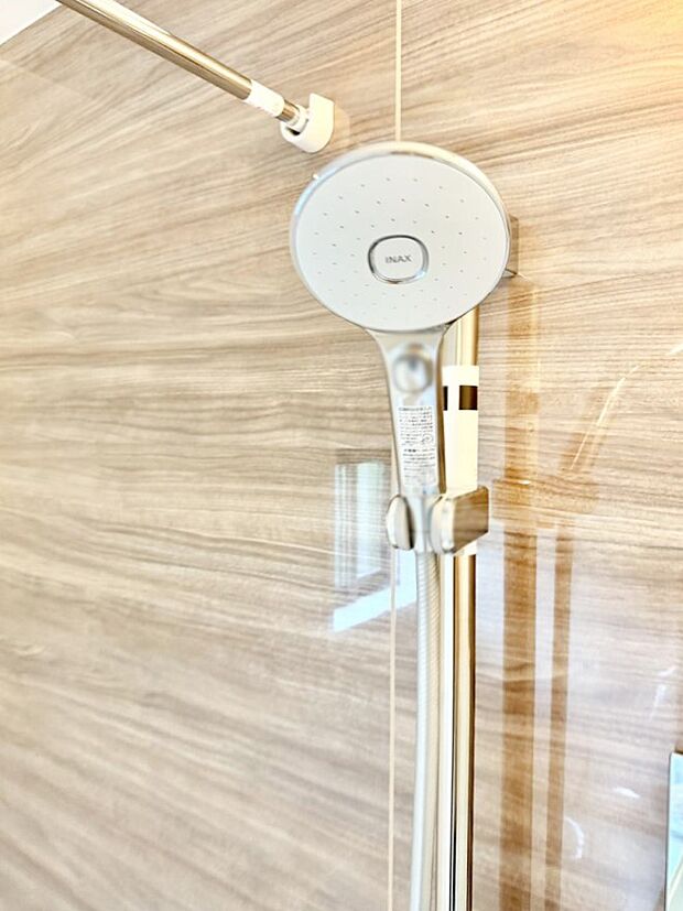 ■手元で簡単に止水できるため、水の無駄遣いを減らすことができます。