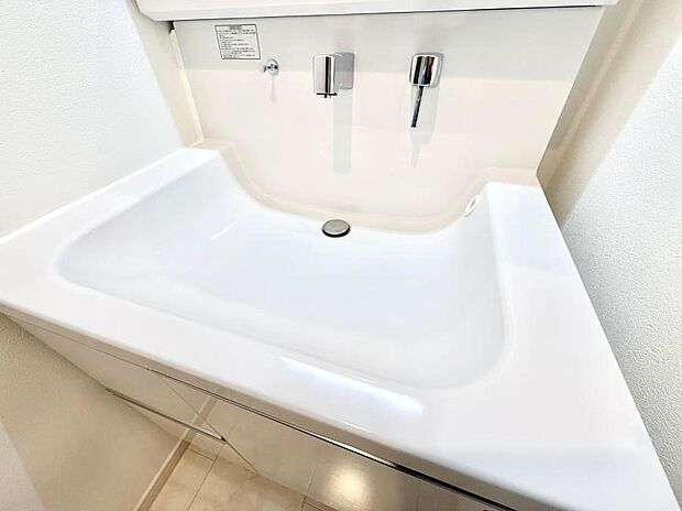 ■手洗いや顔を洗う時も快適に使える便利なシャワー