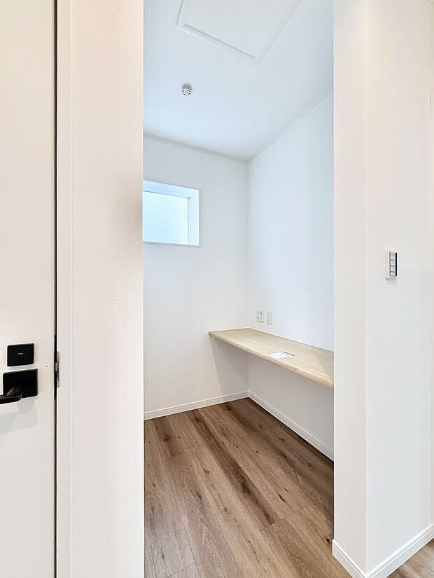 ■テレワークなどに利用できるスタディカウンタースペース完備♪