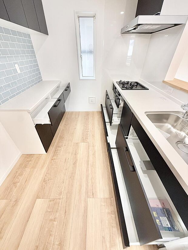 ■広々キッチンでお子さんも一緒にお手伝いできます！