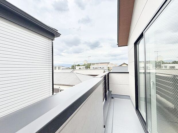 ■お洗濯物がよく乾く陽当たり良好のバルコニーです！  